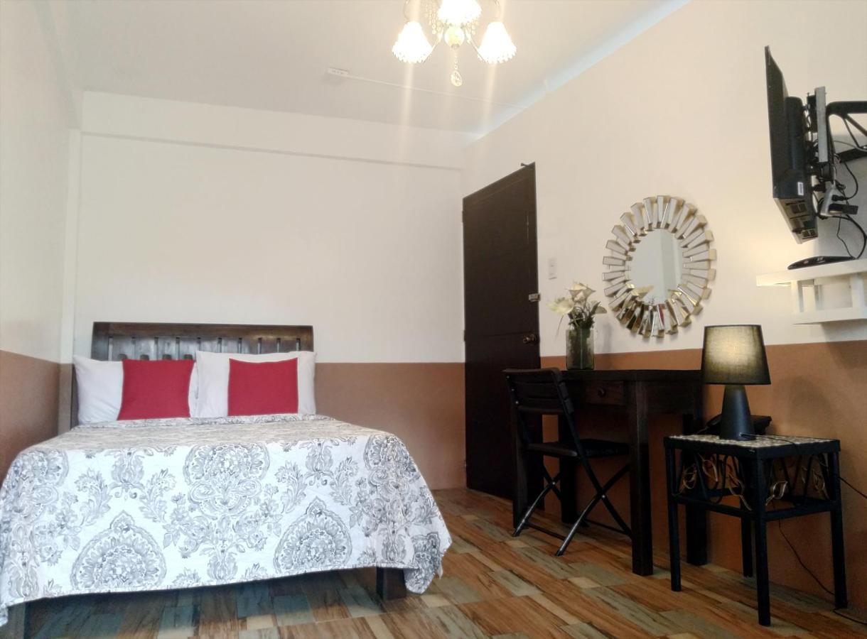 Jil's Apartelle Tagaytay City Bagian luar foto