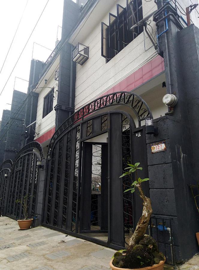 Jil's Apartelle Tagaytay City Bagian luar foto