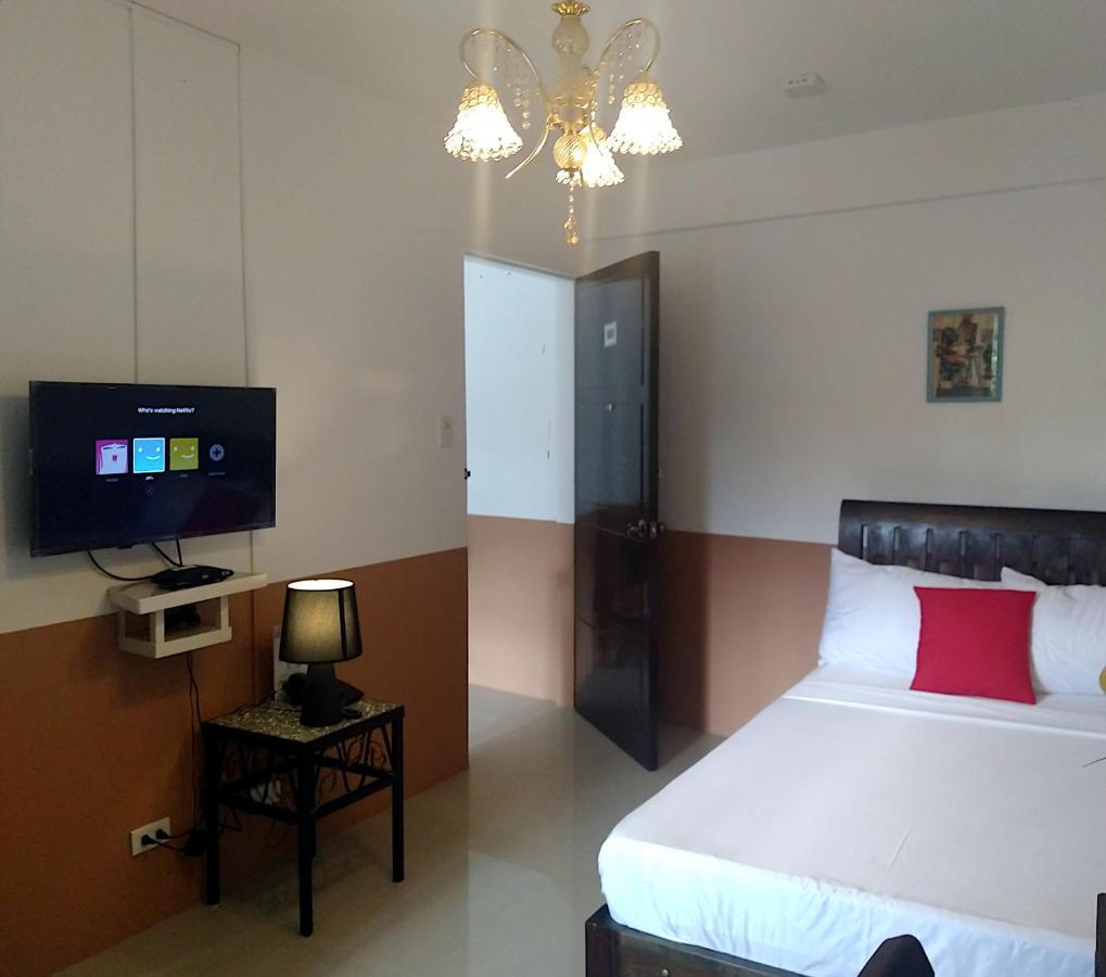 Jil's Apartelle Tagaytay City Bagian luar foto