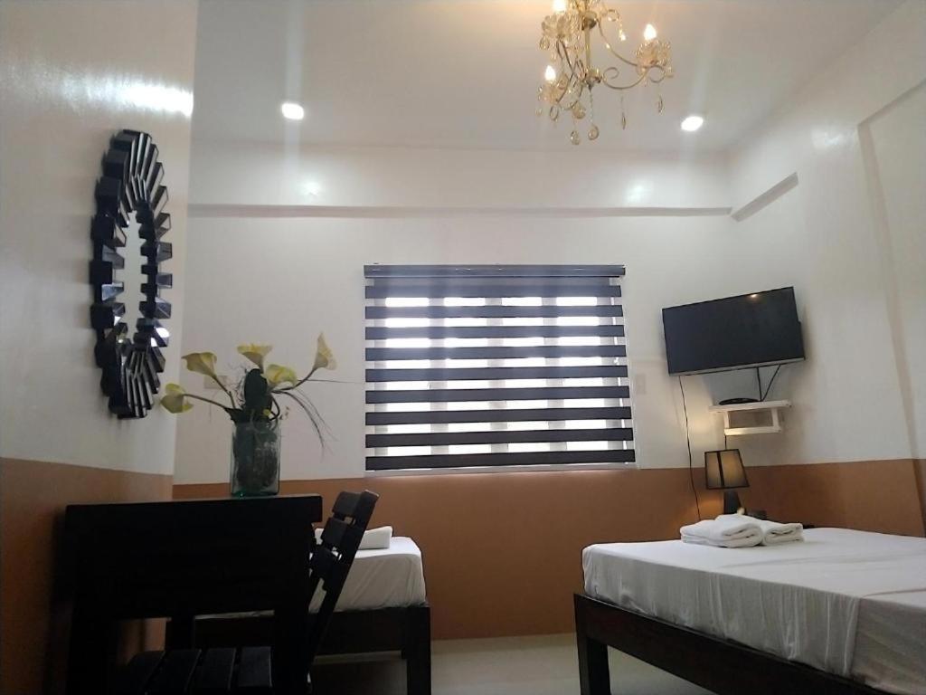 Jil's Apartelle Tagaytay City Bagian luar foto