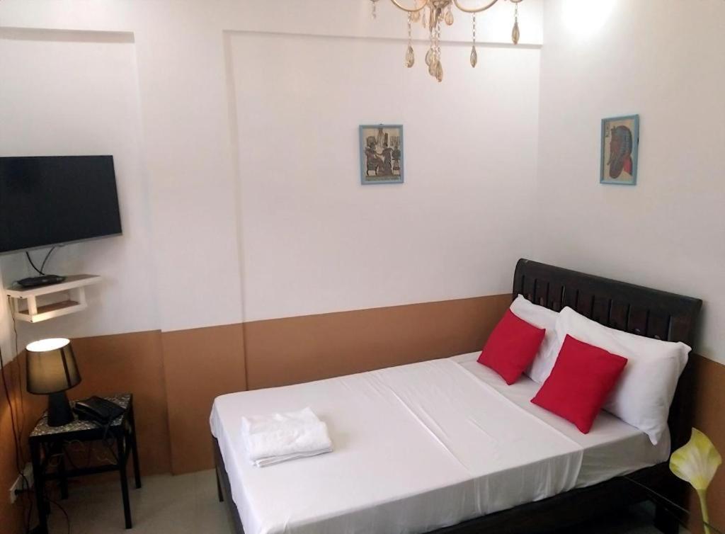 Jil's Apartelle Tagaytay City Bagian luar foto